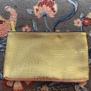 Estée Lauder Makeup Pouch! NWOT!!